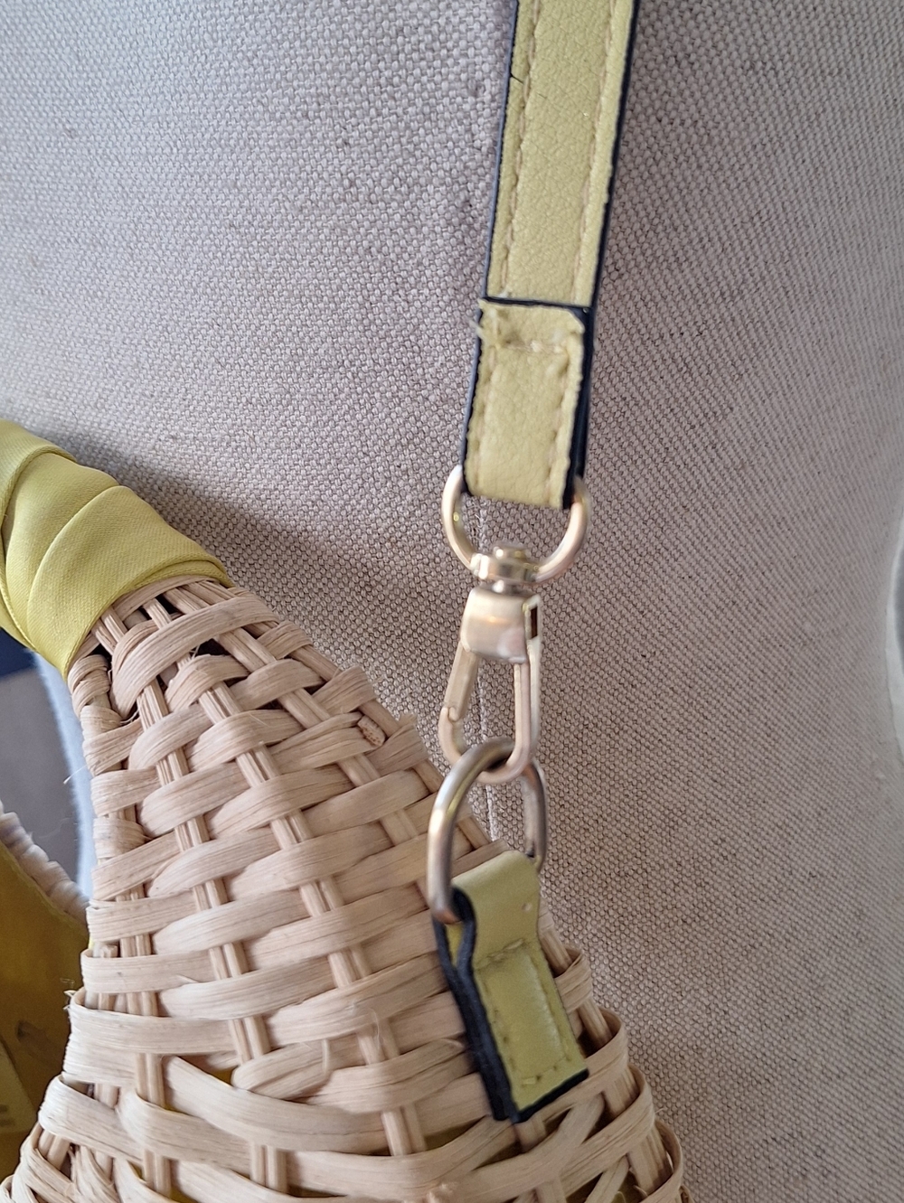 Scoop Woven Straw Crossbody Bag with Satin Scarf Accent, Style#SC221129 - Picture 4 of 16